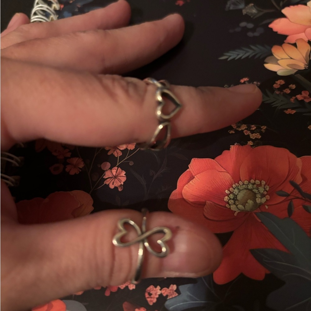 Elegant Silver Heart Ring